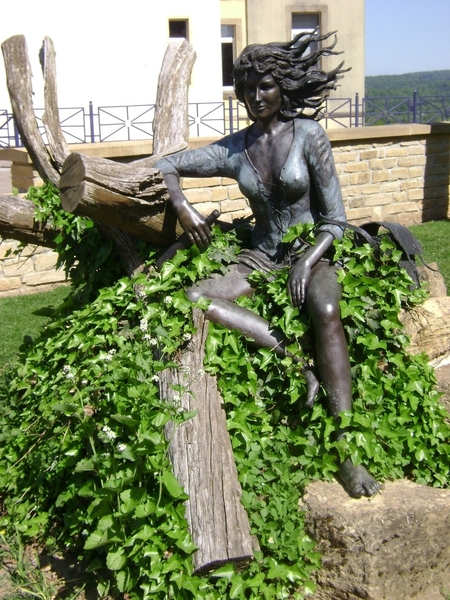 100522 Bouillon Semois Orval F Stenay Sedan B Humain 036