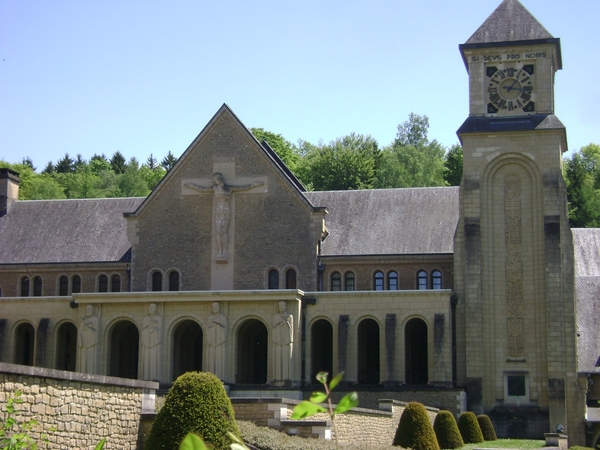 100522 Bouillon Semois Orval F Stenay Sedan B Humain 057