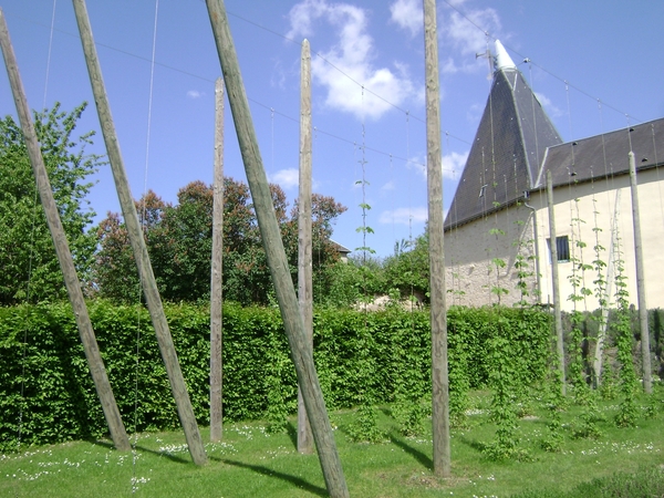 100522 Bouillon Semois Orval F Stenay Sedan B Humain 066