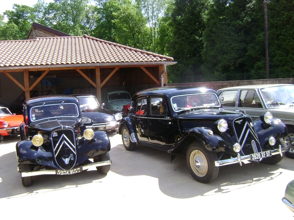 100522 Bouillon Semois Orval F Stenay Sedan B Humain 068