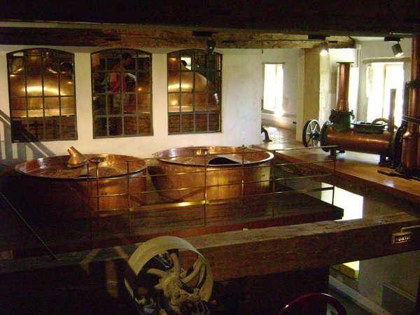 100522 Bouillon Semois Orval F Stenay Sedan B Humain 071