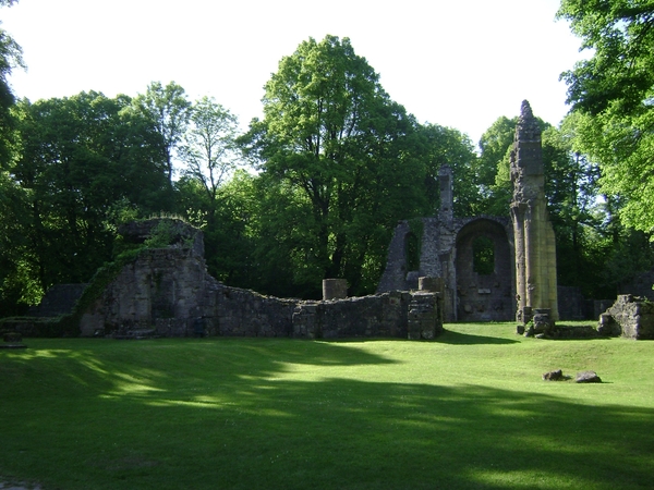 100522 Bouillon Semois Orval F Stenay Sedan B Humain 087