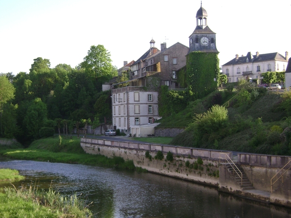 100522 Bouillon Semois Orval F Stenay Sedan B Humain 091