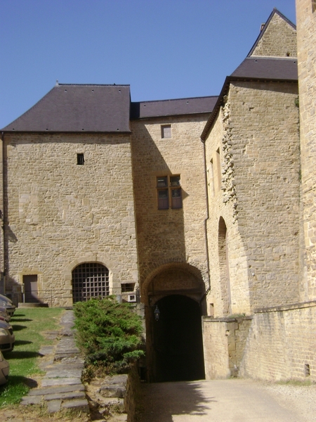 100522 Bouillon Semois Orval F Stenay Sedan B Humain 095