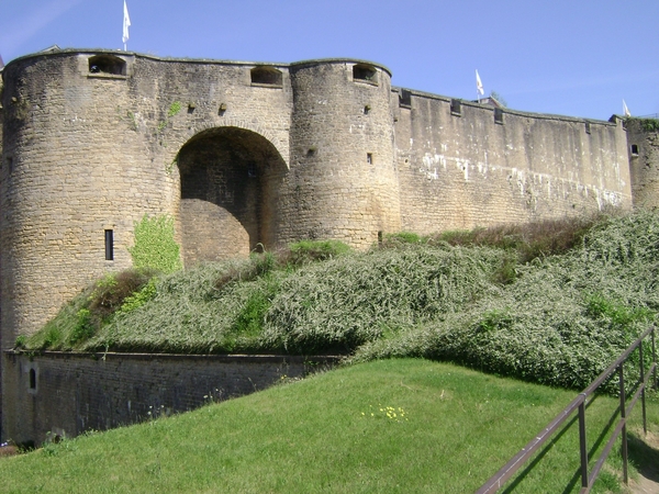 100522 Bouillon Semois Orval F Stenay Sedan B Humain 102