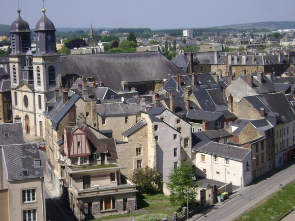 100522 Bouillon Semois Orval F Stenay Sedan B Humain 108