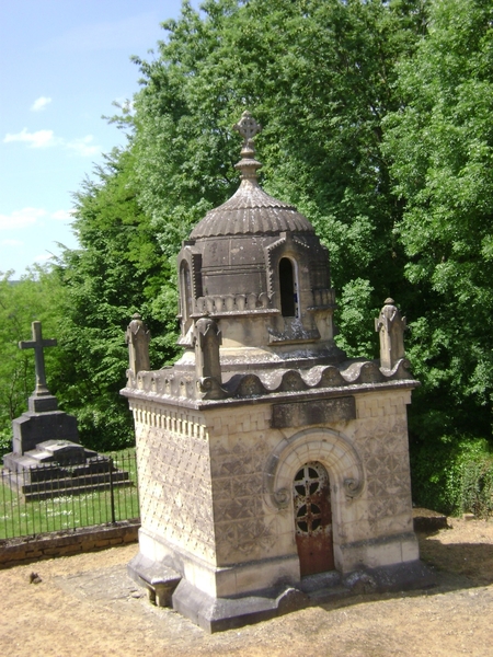 100522 Bouillon Semois Orval F Stenay Sedan B Humain 124