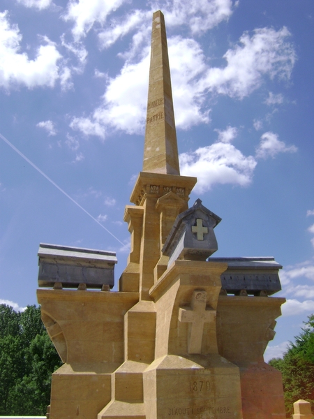 100522 Bouillon Semois Orval F Stenay Sedan B Humain 125