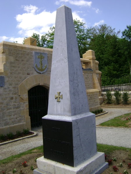 100522 Bouillon Semois Orval F Stenay Sedan B Humain 126