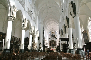 Binnenzicht Petrus en Pauluskerk 1