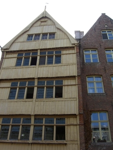 het enige huis in gent met een houten gevel