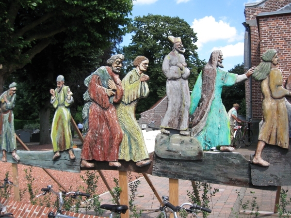 Een tafereel aan de kerk van Meigem