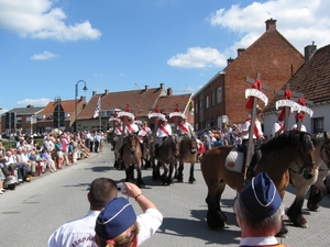 Meigem H.bloedprocessie 2011 015