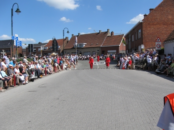 Meigem H.bloedprocessie 2011 024