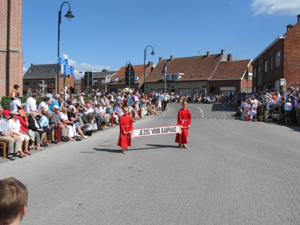 Meigem H.bloedprocessie 2011 078