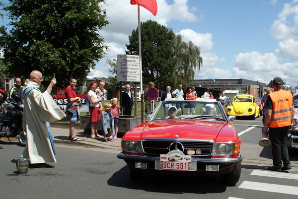 OLDTIMMERSTOUR-GODELIEVE-ROESELARE-2JULI-2011