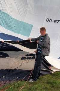 Ballonvaart met KBC Dentergem 19-05-2011 022