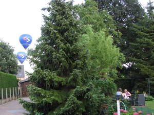 2 balloons