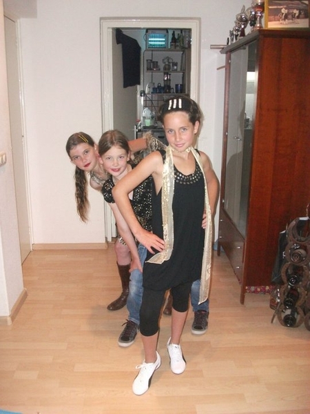 285290_2264779184675_1404369543_2633383_551956_n