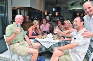 111 Plaka ouzo foto van Willy