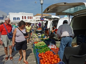 127 P1010850 Mykonos markt