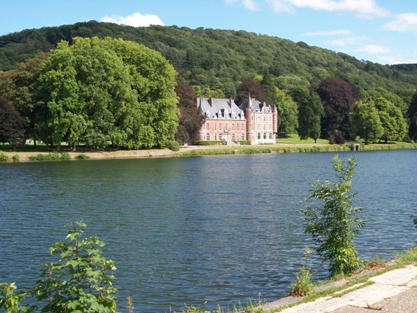 66-Langs de Maas-kasteel-Fernan Nunez