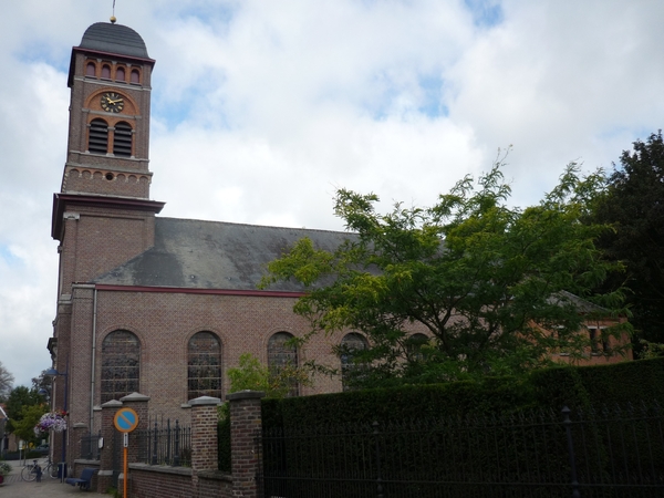 110807.VINDERHOUTE.DE KERK