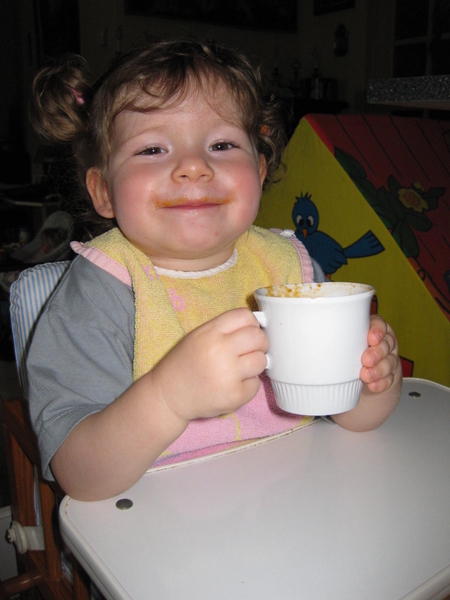 08) Jana drinkt soep - 15.06