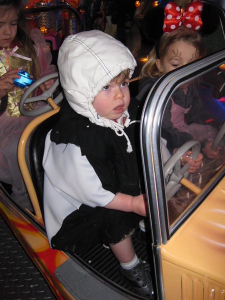 23) Jana aan 't stuur op 't molentje