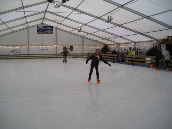 08) Sarah schaatst op 27 dec.