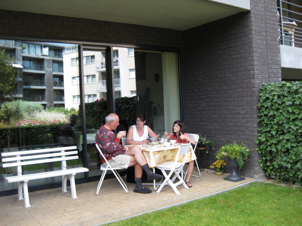 01) Soeptijd (1) op terras op 18 aug.