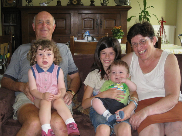 02) Pepee, Memee & drie kleinkinderen - nr. 2