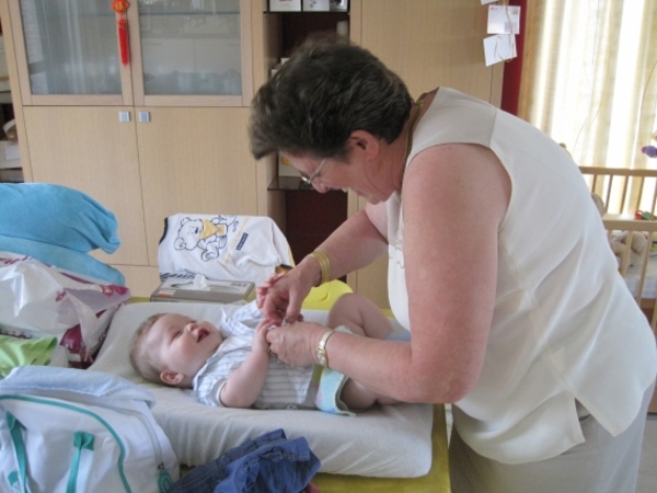 02) Ruben aankleden vr vertrek