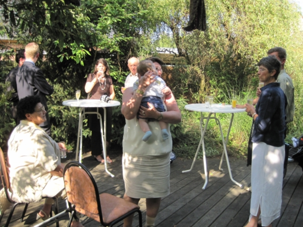 04) Buiten in tuin aperitieven