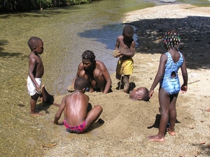 Akil Samdi : zand en water