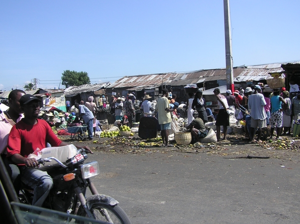 Port-au-Prince : marktplaats bidonville