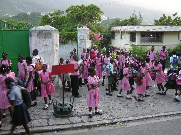 Port-au-Prince : school