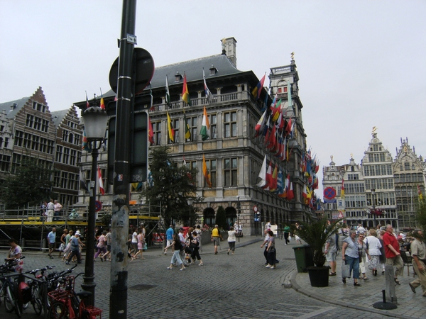 Stadhuis antwerpen  ziekenzorg 2 aug 2011 053