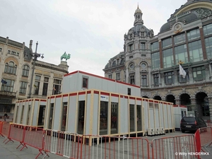 sized_POP-UP RESTAURANT KONINGIN ASTRIDPLEIN 20140307 opbouw