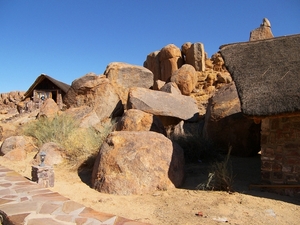 Canon Lodge midden in Giants Playground