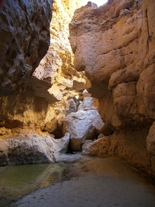Sesriem Canyon (3 km lang, 30 m diep)