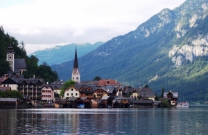 2 Hallstatt  _zicht  vanaf het meer