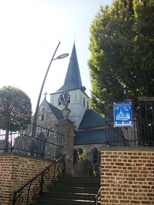 16-St-Walburgakerk uit witte zandsteen-Meldert