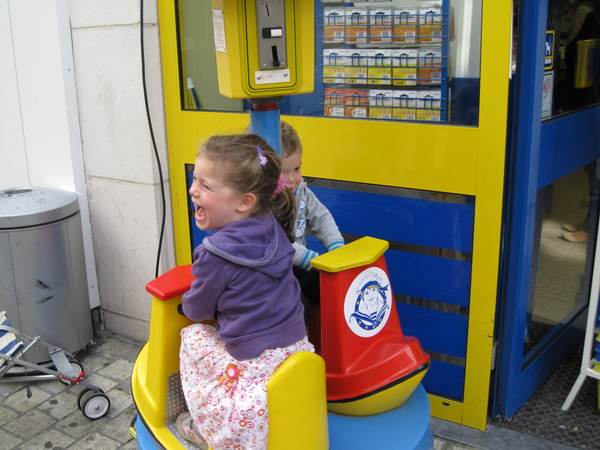 09) Op het draaimolentje