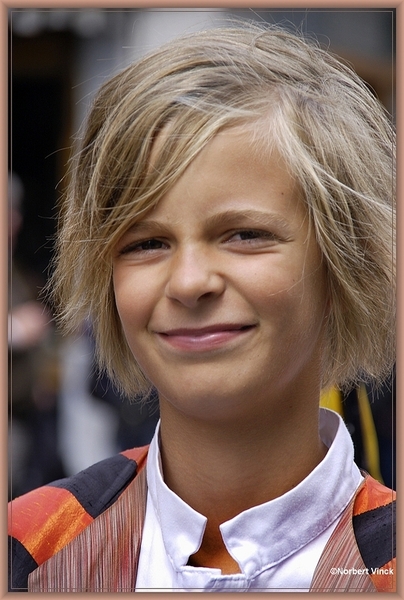 sized_sized_DSC31745a brussel -meiboom