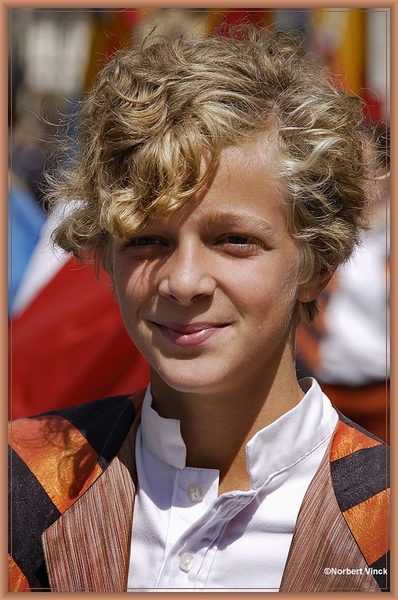 sized_sized_DSC31748a brussel -meiboom