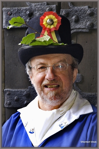 sized_sized_DSC31830a brussel -meiboom