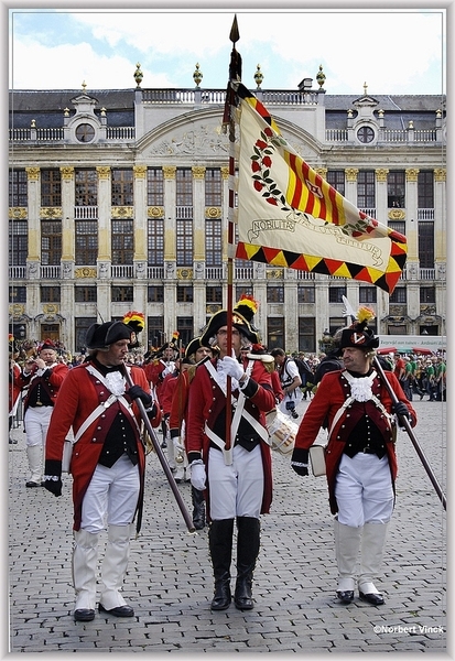 sized_sized_DSC31844a brussel -meiboom