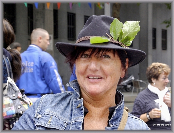 sized_sized_DSC32000a brussel meiboom