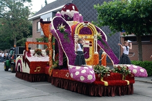 22 Bloemencorso St Gillis Dendermonde 4.09.2011